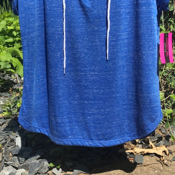 Material Girl Lace up V-neck “LA” Bling T-shirt - Picture 6 of 16